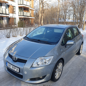 Toyota Auris 2.0 D-4D 93kw 2009a (3 foto / 9)
