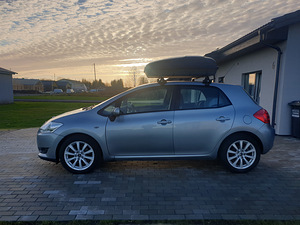 Toyota Auris 2.0 d-4d 2009 (3 foto / 8)