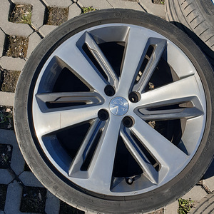 Peugeot original 4x108 18" диски с летней резиной 225/40/18 (1 фото из 10)
