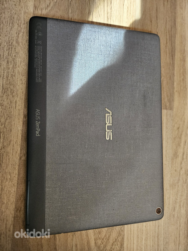 Asus ZenPad 10 (фото #2)