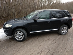 M: Volkswagen Touareg (8 foto / 8)