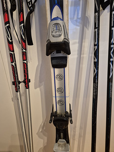 Rossignol mäesuusad 160cm + suusakepid 120 ja 125cm (3 foto / 5)