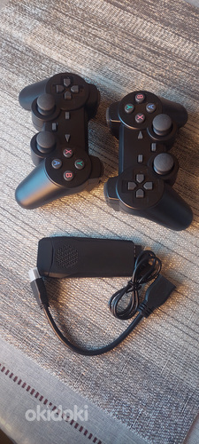 Игровая консоль, 2 контроллера и Flash карта (фото #2)