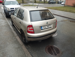 Skoda Fabia (3 foto / 5)