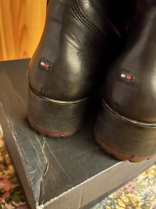 Tommy Hilfiger 40 (1 foto / 3)