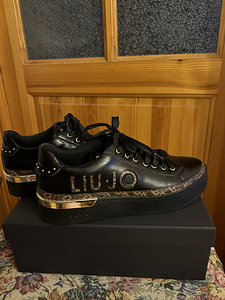 Liu Jo 40 (1 фото из 3)