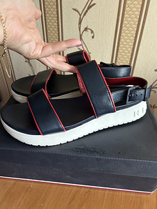 Tommy Hilfiger 40-41 (1 foto / 2)