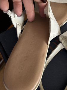 Tommy Hilfiger 41 (1 foto / 2)