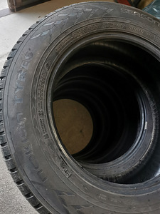 Nokian Seasonproof SUV 225/65R17 (2 foto / 4)
