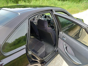 Honda Accord (7 foto / 10)