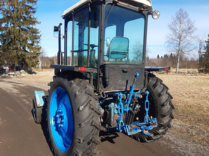 Traktor T-28 (4 foto / 6)