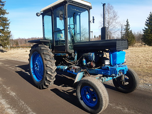 Traktor T-28 (1 foto / 6)