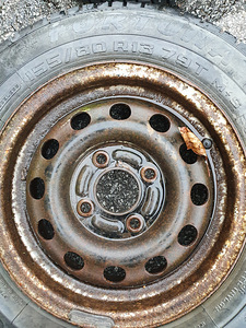 Veljed Ford R13 4x108 (2 foto / 4)