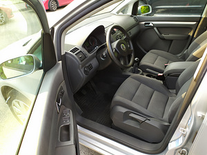 VW Touran 1,6 75kw Bensiin (7 foto / 9)