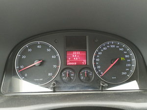 VW Touran 1,6 75kw Bensiin (6 foto / 9)
