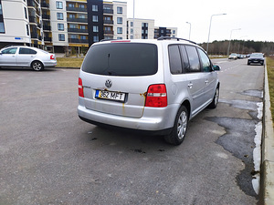 VW Touran 1,6 75kw Bensiin (3 foto / 9)