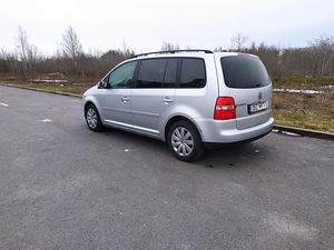 VW Touran 1,6 75kw Bensiin (2 foto / 9)