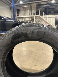 225/55/R17 Nokian Hakkapeliitta 8 (3 foto / 3)