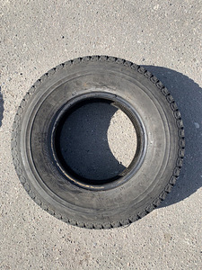 Nokian 215R14 C (2 foto / 3)
