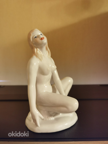 Фарфоровая статуэтка,, Позирующая модель" (фото #2)