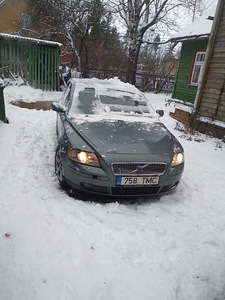 Volvo v50 бензин (5 фото из 7)