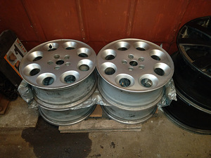 Alfa Romeo 166 velgede komplekt (1 foto / 1)