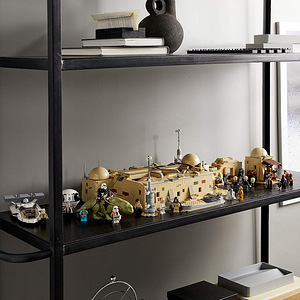 LEGO Mos Eisley Cantina 75290 (7 foto / 7)