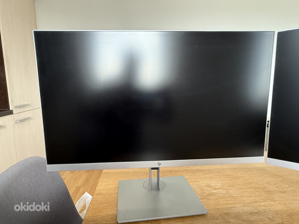 Два монитора: HP EliteDisplay E273q