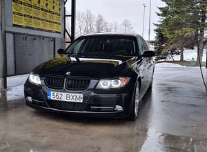 BMW e90 330xd 2007 г. (1 фото из 13)