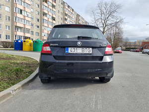 Skoda fabia 2017 (4 foto / 12)