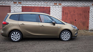Opel Zafira (5 foto / 8)