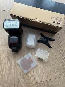 Вспышка Nikon SB-900 (2 фото из 3)