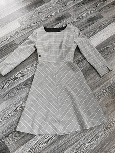 ARMANI JEANS kleit (36-38р) (4 foto / 4)
