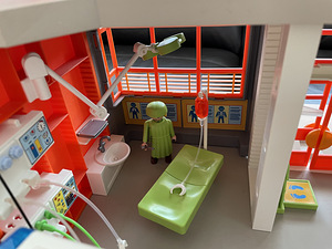 Lego playmobil City Life Hospital (6 foto / 9)
