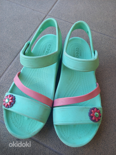Сандалии Crocs J2