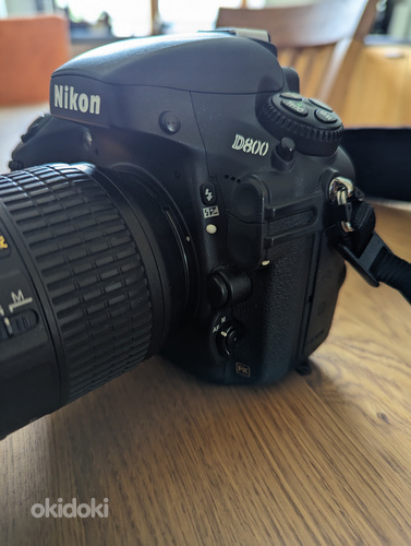 Nikon D800 kaamera kere koos mälukaartide ja kotiga (foto #2)