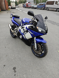 Yamaha r6 2001 (4 foto / 4)