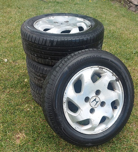 Honda originaalveljed suverehvidega (2 foto / 3)