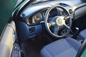 Nissan Almera, 10/2004, 1.5л, 72кВт (10 фото из 15)