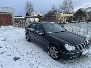 Mercedes benz c 200 kompressor avantgarde (3 foto / 10)