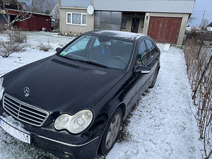 Mercedes benz c 200 kompressor avantgarde (4 foto / 10)