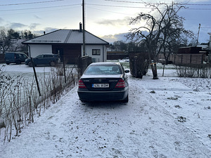 Mercedes benz c 200 kompressor avantgarde (5 foto / 10)