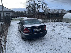 Mercedes benz c 200 kompressor avantgarde (7 foto / 10)
