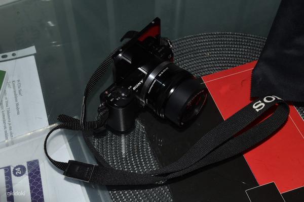 Sony а5000 + 16-50мм, черный (фото #3)