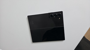Galaxy ZFold 6 512GB как новый (4 фото из 6)