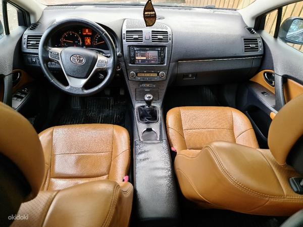 Toyota Avensis Exclusive 2.2 130kW (фото #11)