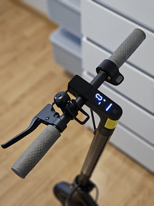 Xiaomi Mi Electric Scooter 1S (8 foto / 10)