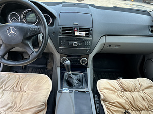 Mercedes-BENZ C200 (7 foto / 9)