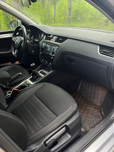 Skoda octavia (8 foto / 10)