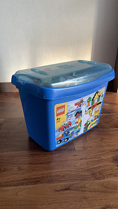 Lego tükid hoiukarbis (1 foto / 2)